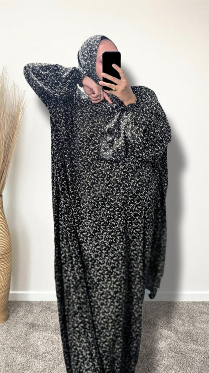 Abaya de prière modeste avec hijab | Midnight Blossom