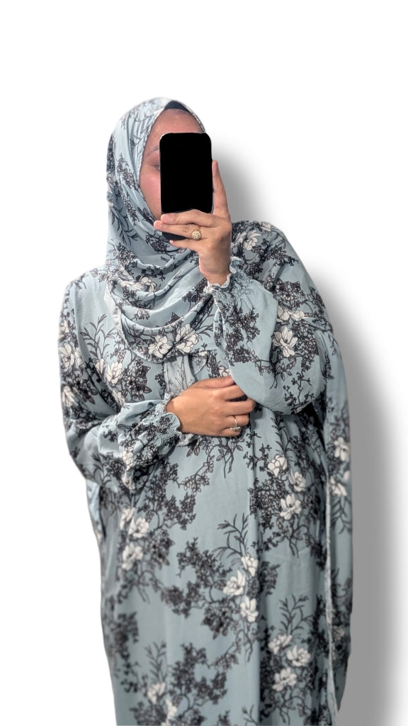 Abaya de prière modeste avec hijab | Bleu pâle fleuri