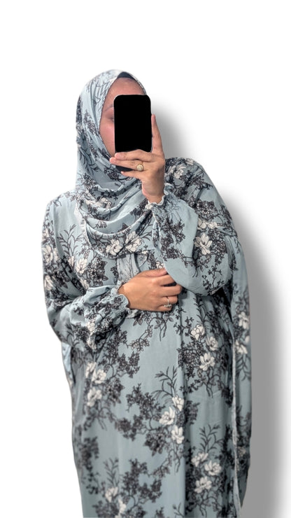 Abaya de prière modeste avec hijab | Bleu pâle fleuri